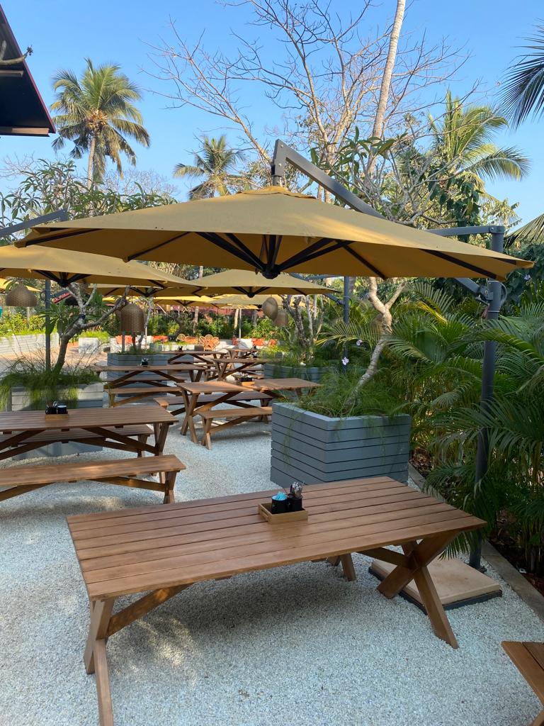 Side Pole Umbrella Taj Holiday Village Resort & Spa Goa